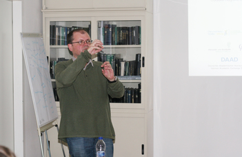 Prof. Valery Grinevich előadása a Biológiai Intézetben