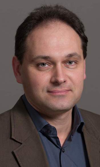 Dobolyi Árpád az International Regulatory Peptide Society vezetőségi tagjai között
